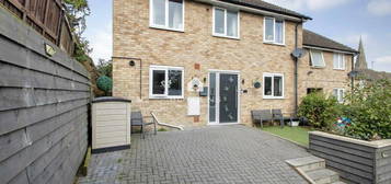 5 bedroom semi-detached house for sale