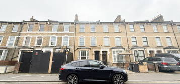 Flat to rent in Brooke Road, Stoke Newington N16