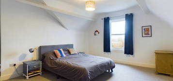 Flat for sale in St. Martins Square, Scarborough YO11