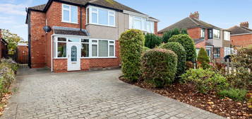 4 bed semi-detached house for sale