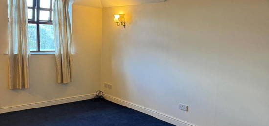 Studio to rent in Blenheim Care Centre, Ruislip HA4