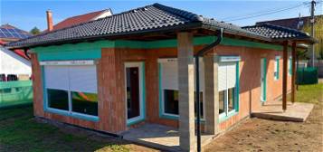 Eladó új építésű családi ház