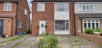 3 bedroom semi-detached house to rent