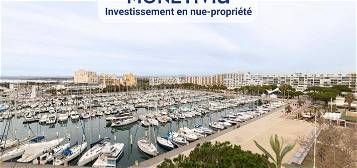 Opportunité d'investissement en nue-propriété avec vue sur port et à 100m de la plage