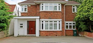 Detached house to rent in Edgwarebury Lane, Edgware HA8