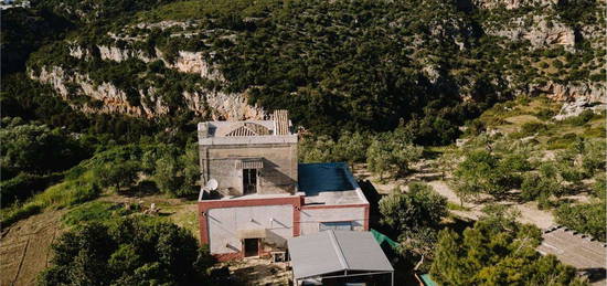 Casale/cascina in vendita in contrada Zirifico s.n.c