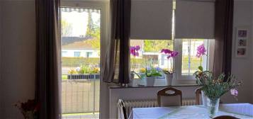 Freundliche 2-Zimmer-Wohnung mit Balkon und EBK in Celle