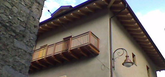 Casa di paese in vendita in  Garibaldi, 12