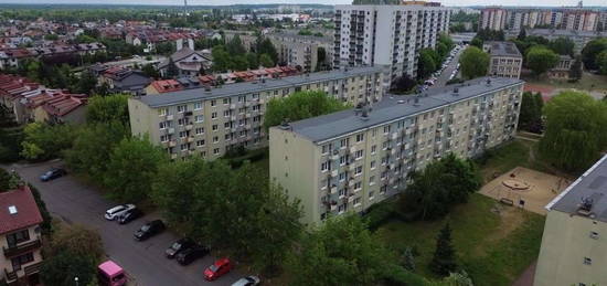 Dobra lokalizacja, balkon, do odnowienia