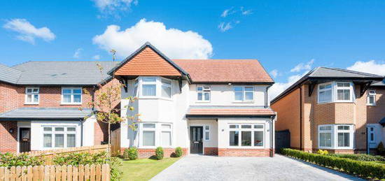 4 bedroom detached house