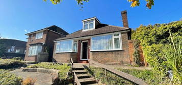 Detached bungalow to rent in Crawley Green Road, Luton, Bedfordshire LU2