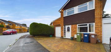 3 bed link detached house for sale