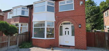 3 bedroom semi-detached house to rent