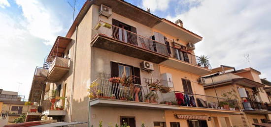 Villa all'asta in via Valgrande, 30