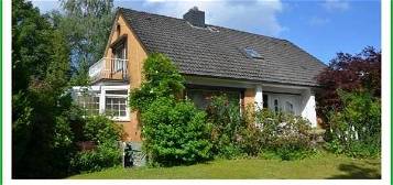 Großzügiges Einfamilienhaus mit Wintergarten und Vollkeller in ruhiger Lage von NMS-Gartenstadt