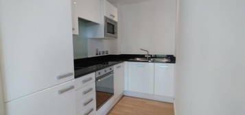 2 bed flat to rent