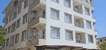 ÜNİVERSİTE CİVARINDA 2+1 EŞYALI SATILIK DAİRE