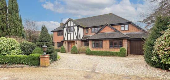 5 bed detached house for sale