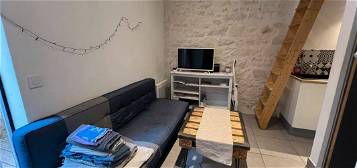 Studio meublé de 21m2 avec cour de 4m2 secteur Gare Saint Roch