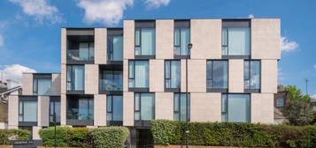 Flat to rent in Latitude House, Primrose Hill NW1