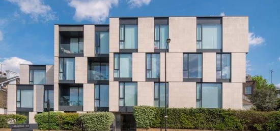 Flat to rent in Latitude House, Primrose Hill NW1