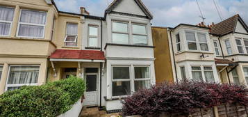 Property to rent in Harcourt Avenue, Southend-On-Sea SS2