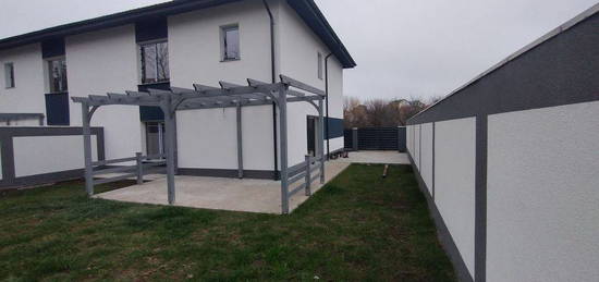 Casa tip duplex Agigea zona Primarie