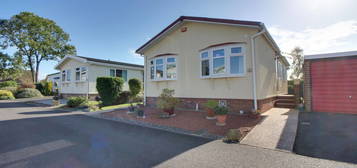 Mobile/park home for sale in Palm Grove Court, Thorne, Doncaster DN8