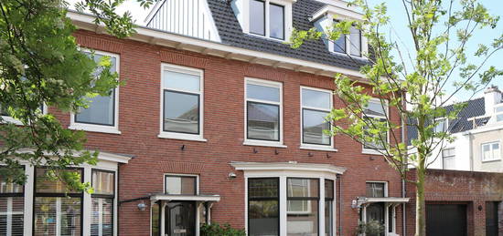 Badhuisstraat 4