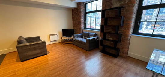 Flat to rent in Cambridge Street, Manchester M1