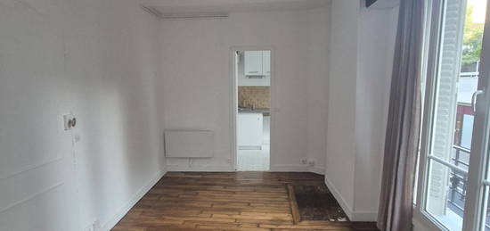 3 pièces 34.80 m2 rue Bobillot