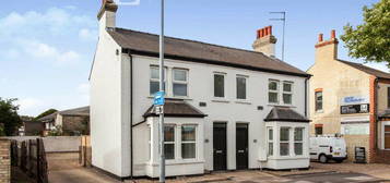 3 bedroom semi-detached house