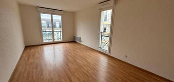 Appartement  à louer, 3 pièces, 2 chambres, 66 m²