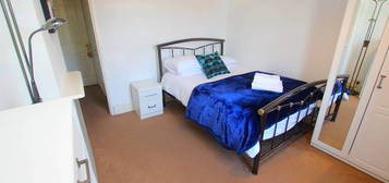 Room to rent in Wantage Road, Reading RG30