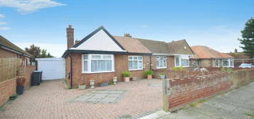 3 bedroom detached bungalow to rent