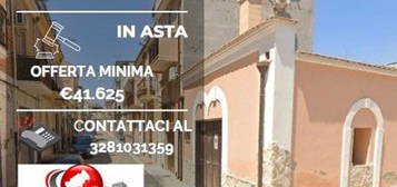 Rustico e casale all'asta in via Arimondi