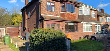 3 bed semi-detached house for sale