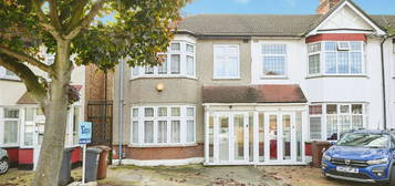 4 bed end terrace house for sale