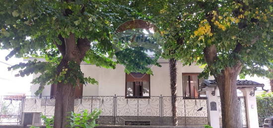 Villa in vendita in via Monsignor Mezzadri, 11 -2