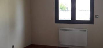 Appartement  à louer, 3 pièces, 2 chambres, 81 m²