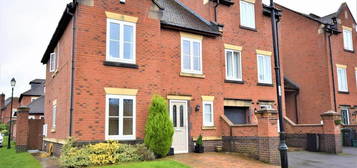 5 bedroom semi-detached house to rent