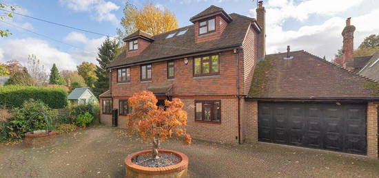 5 bedroom detached house for sale