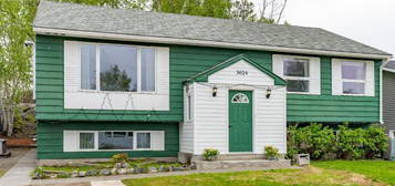 5624 50A AVENUE, Yellowknife, Northwest Territories 