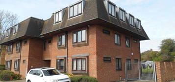 Flat to rent in Dean Court, North Orbital Road, Watford WD25