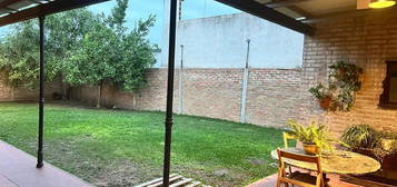 Se Alquila Casa en Barrio Obligado