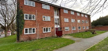 Flat to rent in Coronation Drive, Wrexham LL14