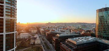 PRENÁJOM - SKYPARK Veľký 2 izbový byt,  výhľad na hrad, 16. poschodie