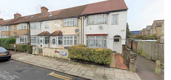 3 bed end terrace house to rent