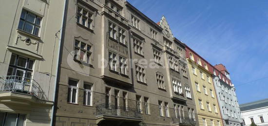 Pronájem bytu 3+1 81 m², Sochařská, Praha