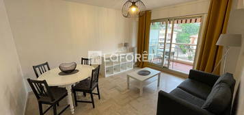 SAINT RAPHAEL LOCATION APPARTEMENT MEUBLE T2 PARKING